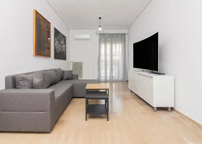 Classic 2Bd Apartment