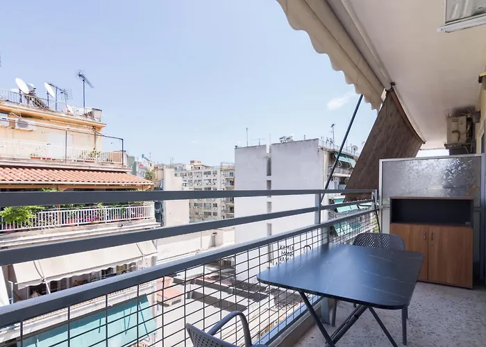 Classic 2Bd Apartment