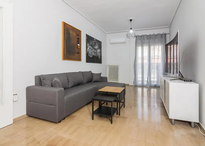 Classic 2Bd Apartment