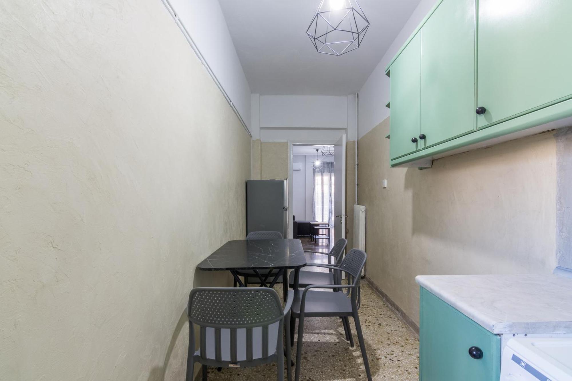 Classic 2bd Apartment *